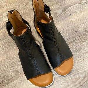 Boutique by Corky’s brand black wedge sandal man made material size 8